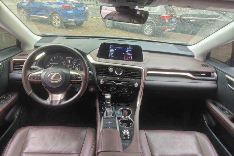 Used Lexus RX 2020 Facelifted 300 4x4 Elegant Edition Center Console