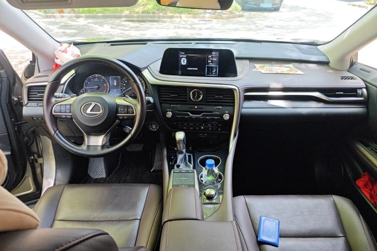 Used Lexus RX 2020 Facelifted 300 4x4 Elegant Edition Center Console