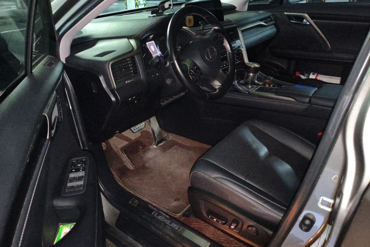 Used Lexus RX 2020 300 4x4 Elegant Edition China VI Driver Seat
