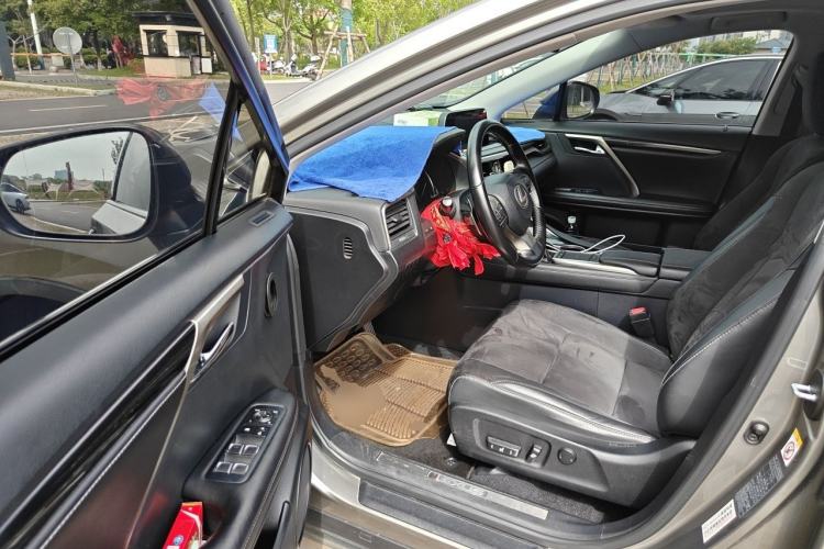 Used Lexus RX 2020 300 Two-Wheel Drive Elite Edition China VI Standard Driver Seat