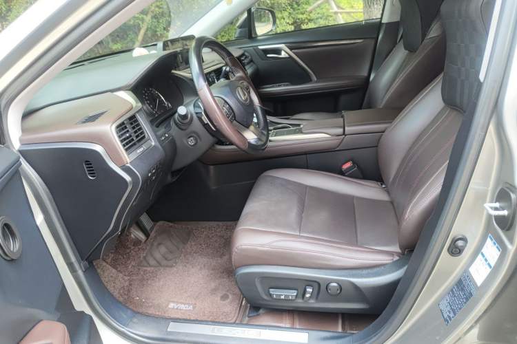 Used Lexus RX 2020 300 4x4 Elegant Edition China VI Driver Seat