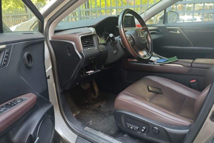 Used Lexus RX 2020 Facelifted 300 4x4 Elegant Edition Driver Seat