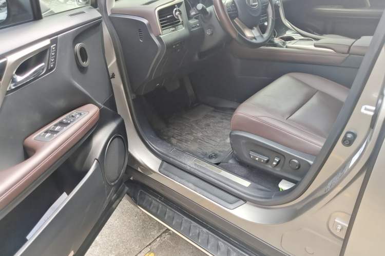 Used Lexus RX 2020 Facelifted 300 4x4 Elegant Edition Driver Seat