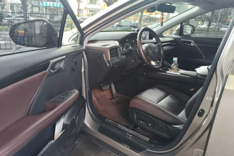 Used Lexus RX 2020 Facelifted 300 4x4 Elegant Edition Driver Seat
