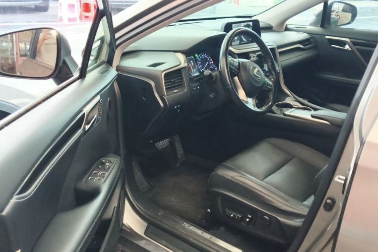 Used Lexus RX 2020 300 4x4 Elegant Edition China VI Driver Seat