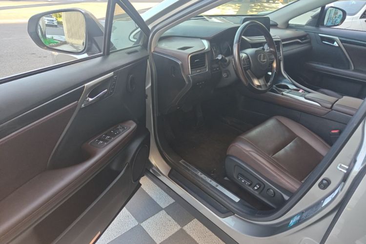 Used Lexus RX 2020 Facelifted 300 4x4 Elegant Edition Driver Seat