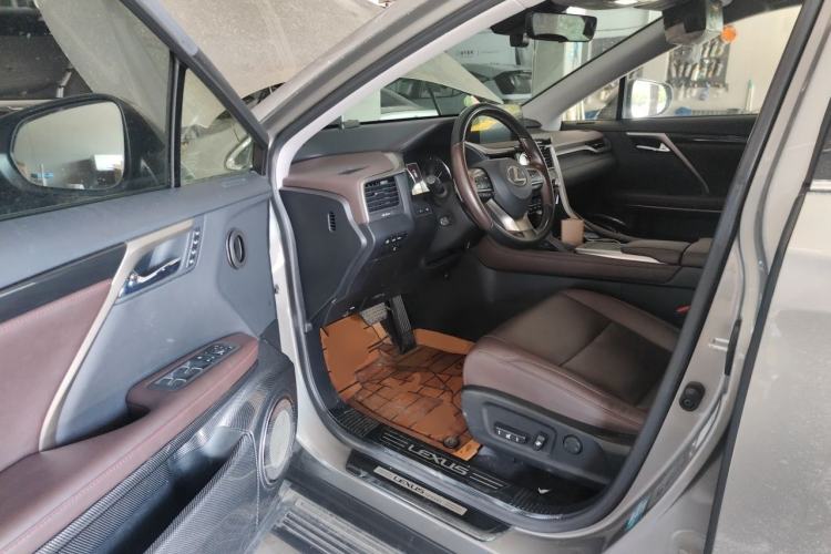 Used Lexus RX 2020 Facelifted 300 4x4 Elegant Edition Driver Seat