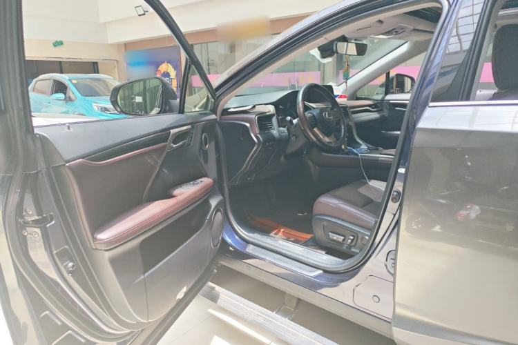 Used Lexus RX 2020 Facelifted 300 4x4 Elegant Edition Driver Seat