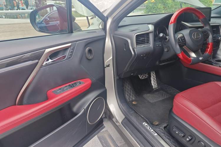 Used Lexus RX 2020 300 4x4 F SPORT China VI Driver Seat