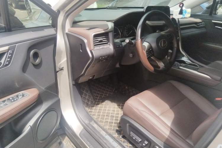 Used Lexus RX 2020 Facelifted 300 4x4 Elegant Edition Driver Seat