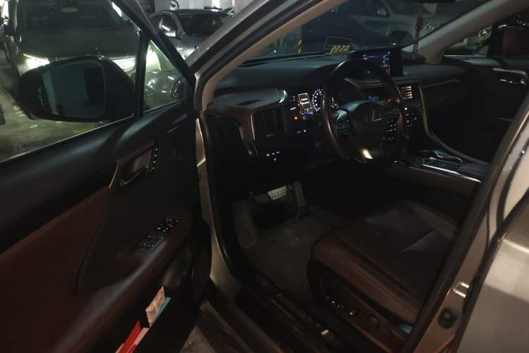 Used Lexus RX 2020 Facelifted 300 4x4 Elegant Edition Driver Seat