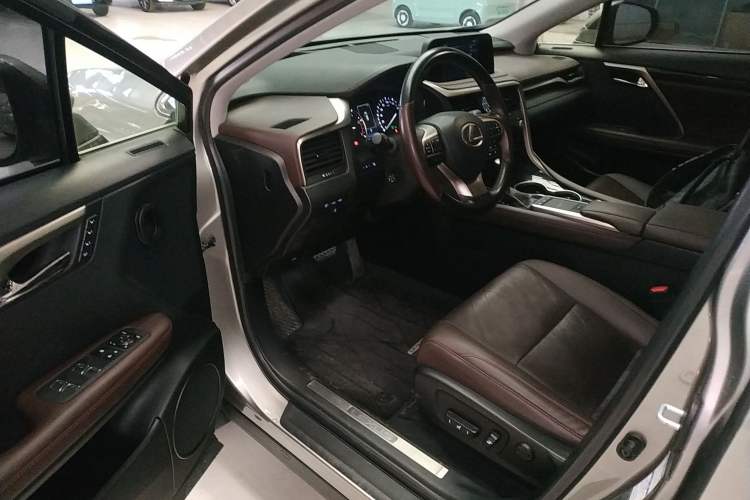Used Lexus RX 2020 Facelifted 300 4x4 Elegant Edition Driver Seat