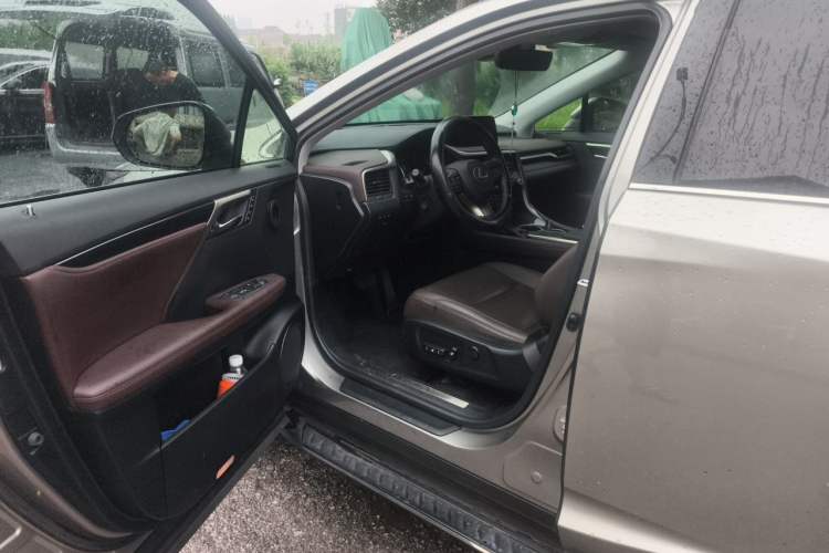 Used Lexus RX 2020 Facelifted 300 4x4 Elegant Edition Driver Seat
