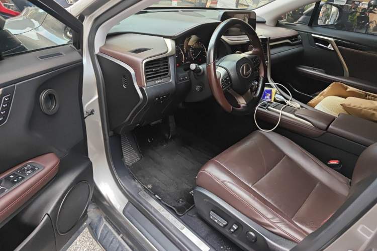 Used Lexus RX 2020 Facelifted 300 4x4 Elegant Edition Driver Seat