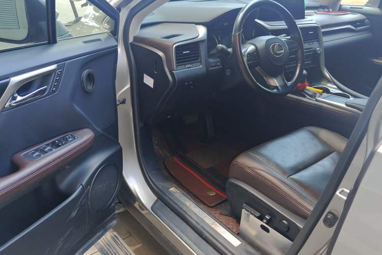 Used Lexus RX 2020 300 4x4 Elegant Edition China VI Driver Seat
