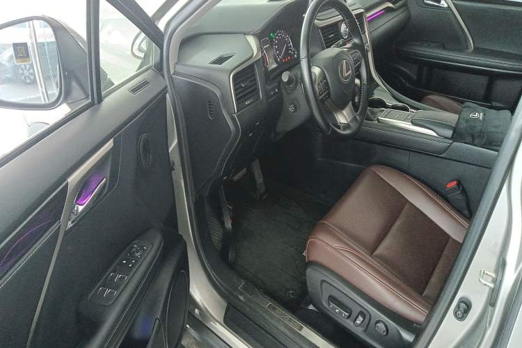 Used Lexus RX 2020 Revised Version 300 Two-Wheel Drive Elite Edition Driver Seat