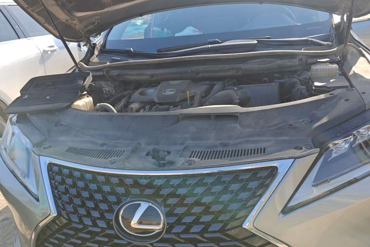 Used Lexus RX 2020 300 4x4 Elegant Edition China VI Engine Bay