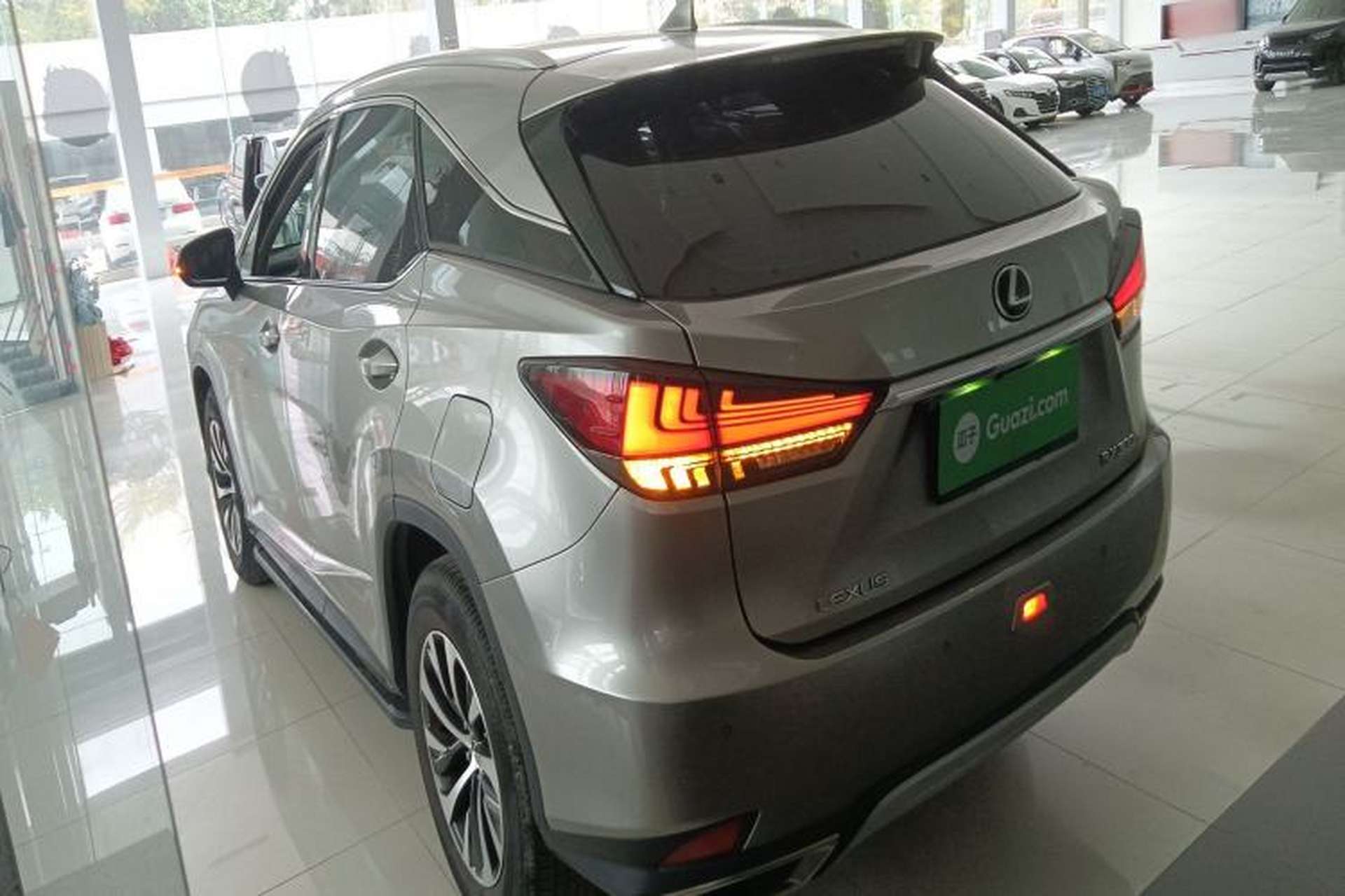 Used Lexus RX 2020 Revised Version 300 Two-Wheel Drive Elite Edition Exterior 2