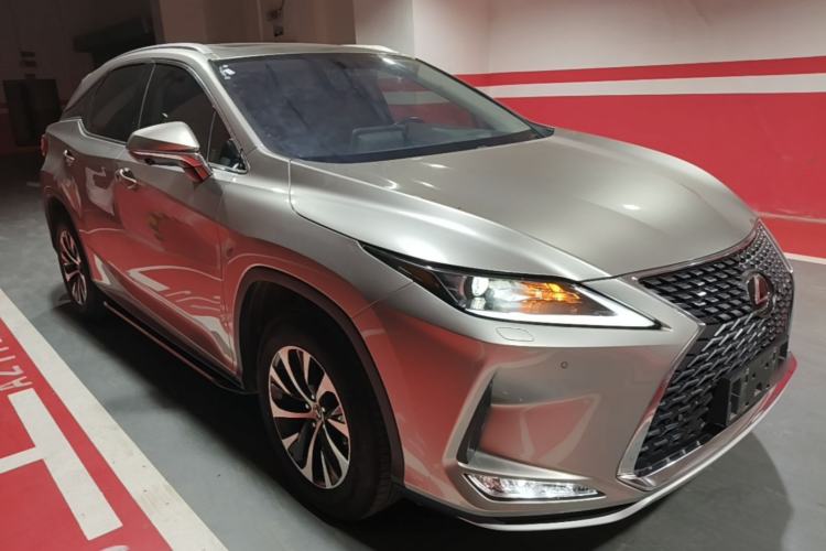 Used Lexus RX 2020 Revised Version 300 Two-Wheel Drive Elite Edition Front Right 45 Deg