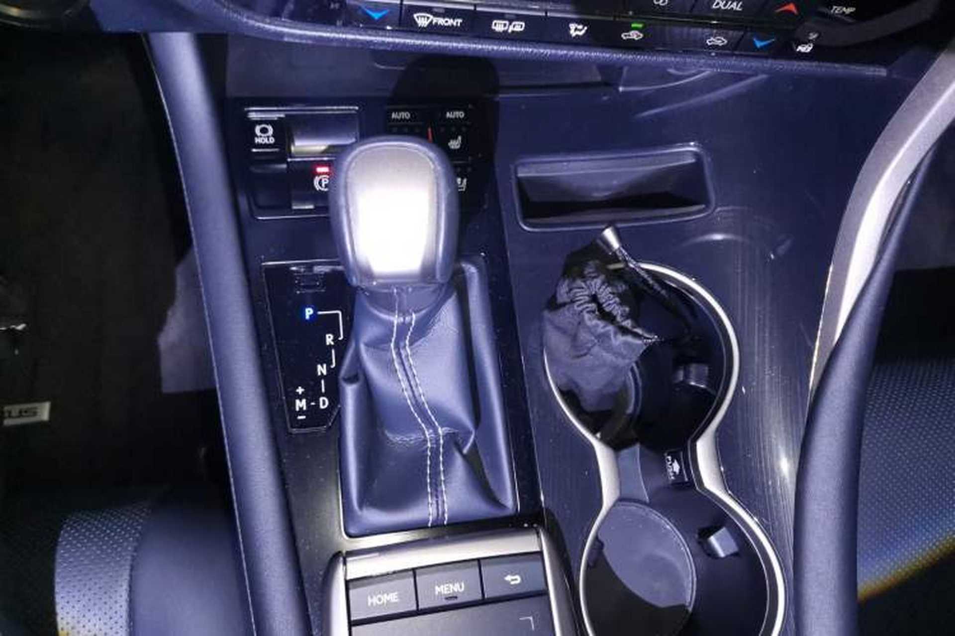 Used Lexus RX 2020 Facelifted 300 4x4 Elegant Edition Gear Lever