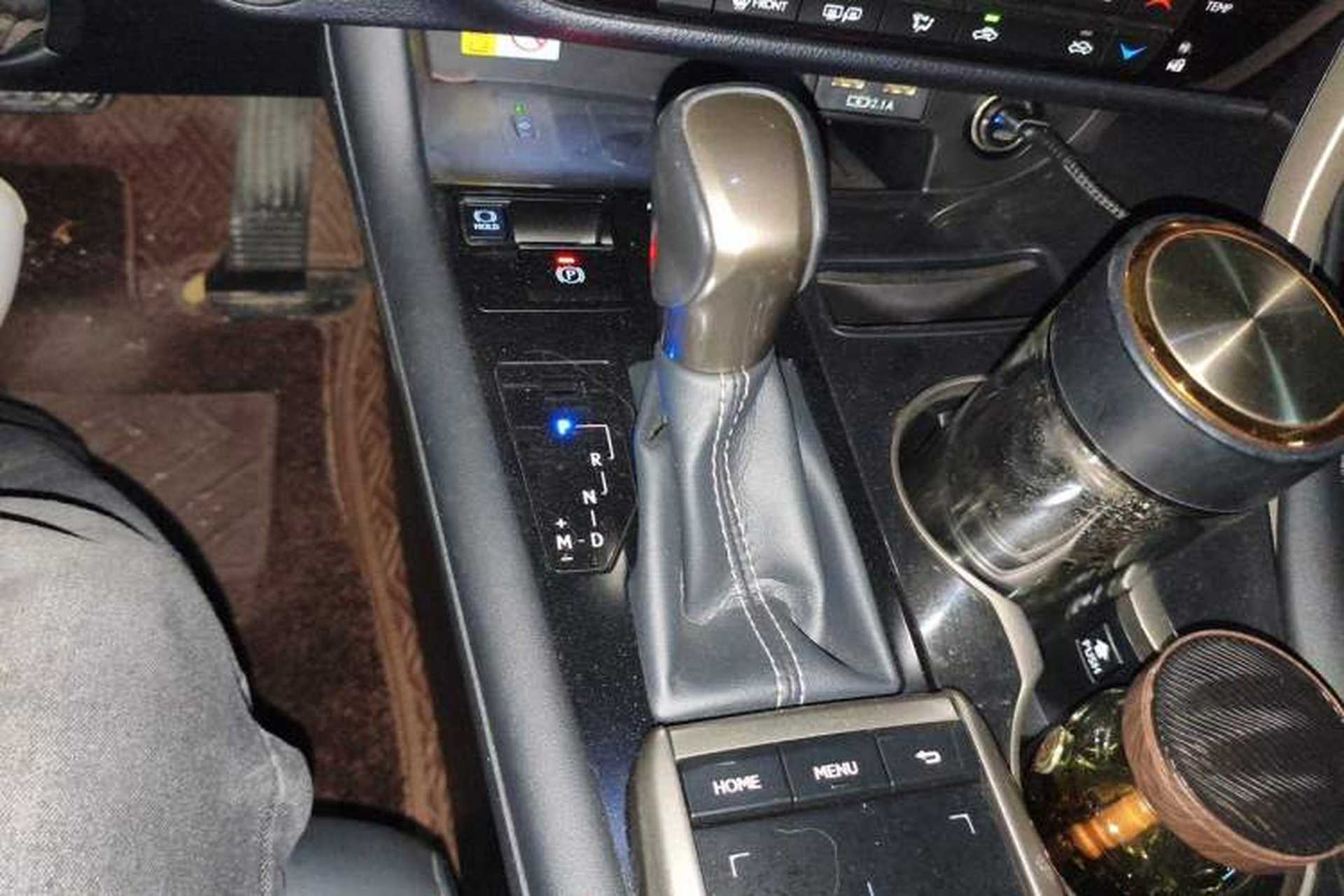 Used Lexus RX 2020 300 4x4 Elegant Edition China VI Gear Lever