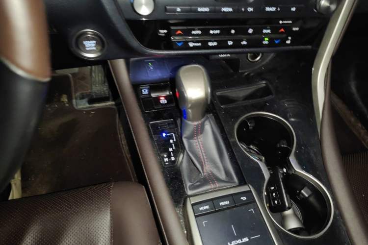 Used Lexus RX 2020 Facelifted 300 4x4 Elegant Edition Gear Lever