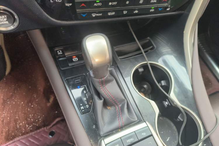 Used Lexus RX 2020 300 4x4 Elegant Edition China VI Gear Lever
