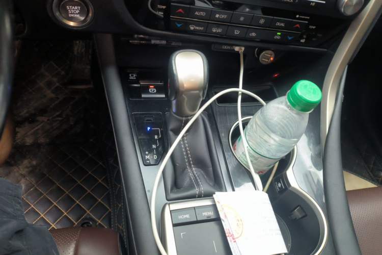 Used Lexus RX 2020 Revised Version 300 Two-Wheel Drive Elite Edition Gear Lever