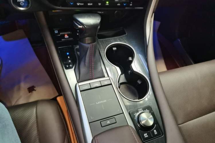 Used Lexus RX 2020 Revised Version 450h Four-Wheel Drive Elegant Edition Gear Lever
