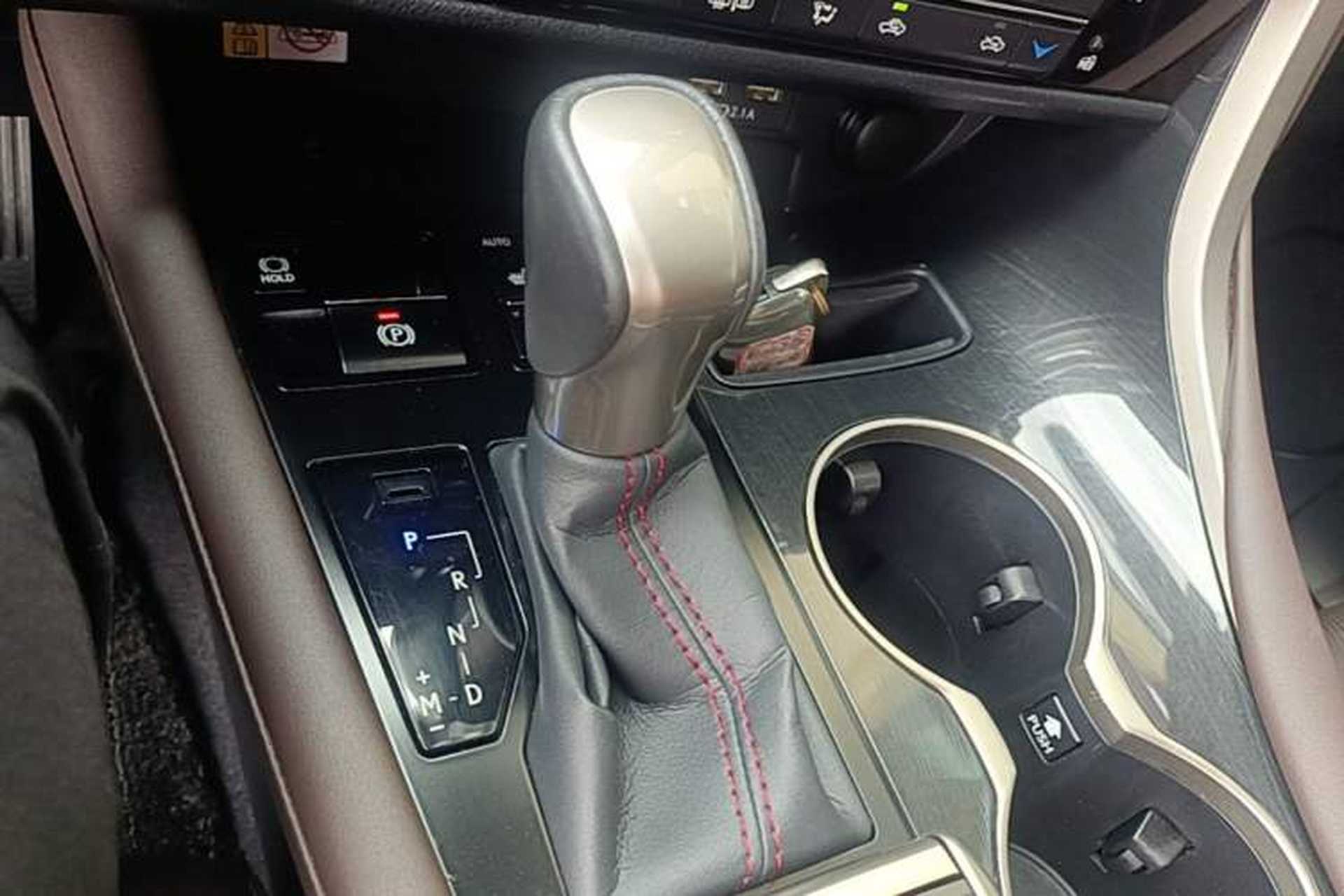 Used Lexus RX 2020 Facelifted 300 4x4 Elegant Edition Gear Lever
