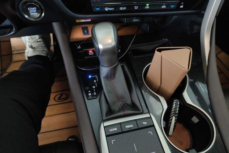 Used Lexus RX 2020 Facelifted 300 4x4 Elegant Edition Gear Lever