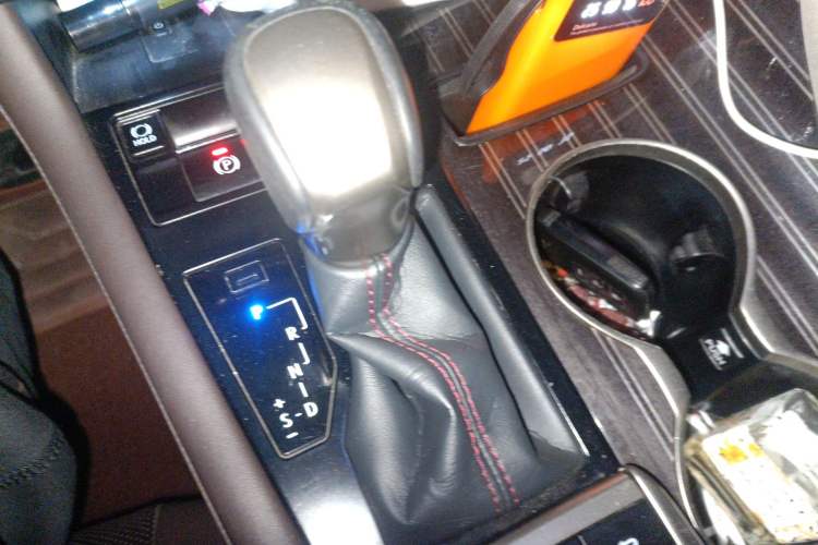 Used Lexus RX 2020 450hL Four-Wheel Drive Luxury Edition 7-Seater Gear Lever