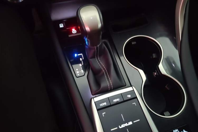 Used Lexus RX 2020 Revised Version 300 Two-Wheel Drive Elite Edition Gear Lever