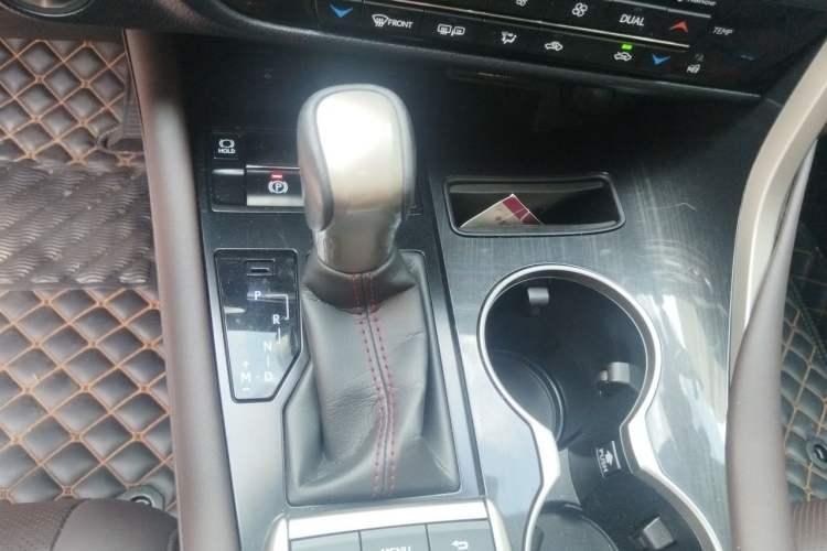 Used Lexus RX 2020 Facelifted 300 4x4 Elegant Edition Gear Lever