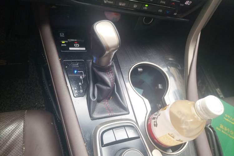 Used Lexus RX 2020 300 4x4 Elegant Edition China VI Gear Lever
