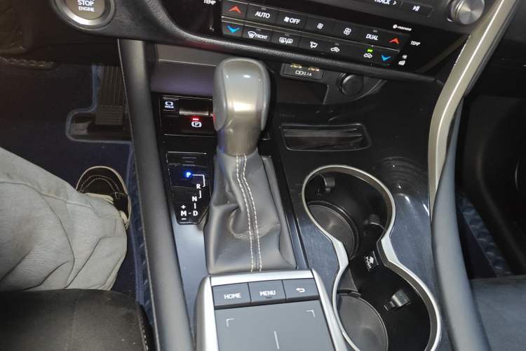 Used Lexus RX 2020 Revised Version 300 Two-Wheel Drive Elite Edition Gear Lever