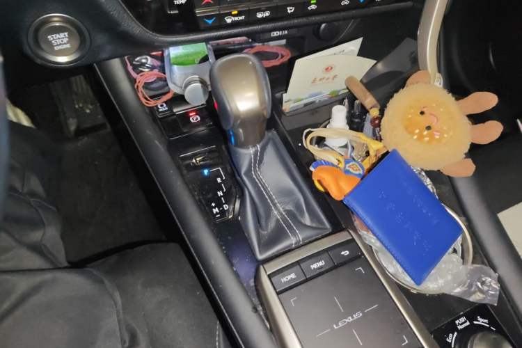 Used Lexus RX 2020 Revised Version 300 Two-Wheel Drive Elite Edition Gear Lever