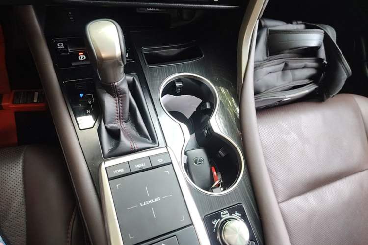 Used Lexus RX 2020 Revised Version 300 Two-Wheel Drive Comfort Edition Gear Lever