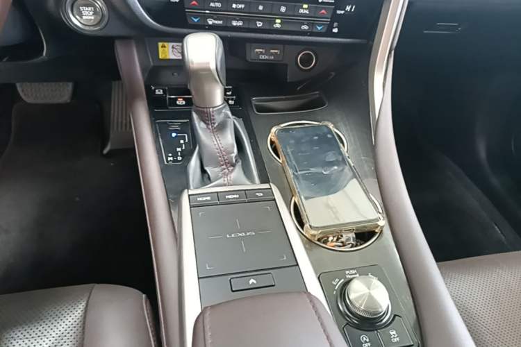 Used Lexus RX 2020 300 4x4 Elegant Edition China VI Gear Lever