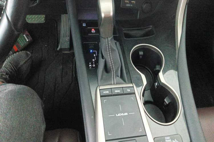 Used Lexus RX 2020 Revised Version 300 Two-Wheel Drive Elite Edition Gear Lever