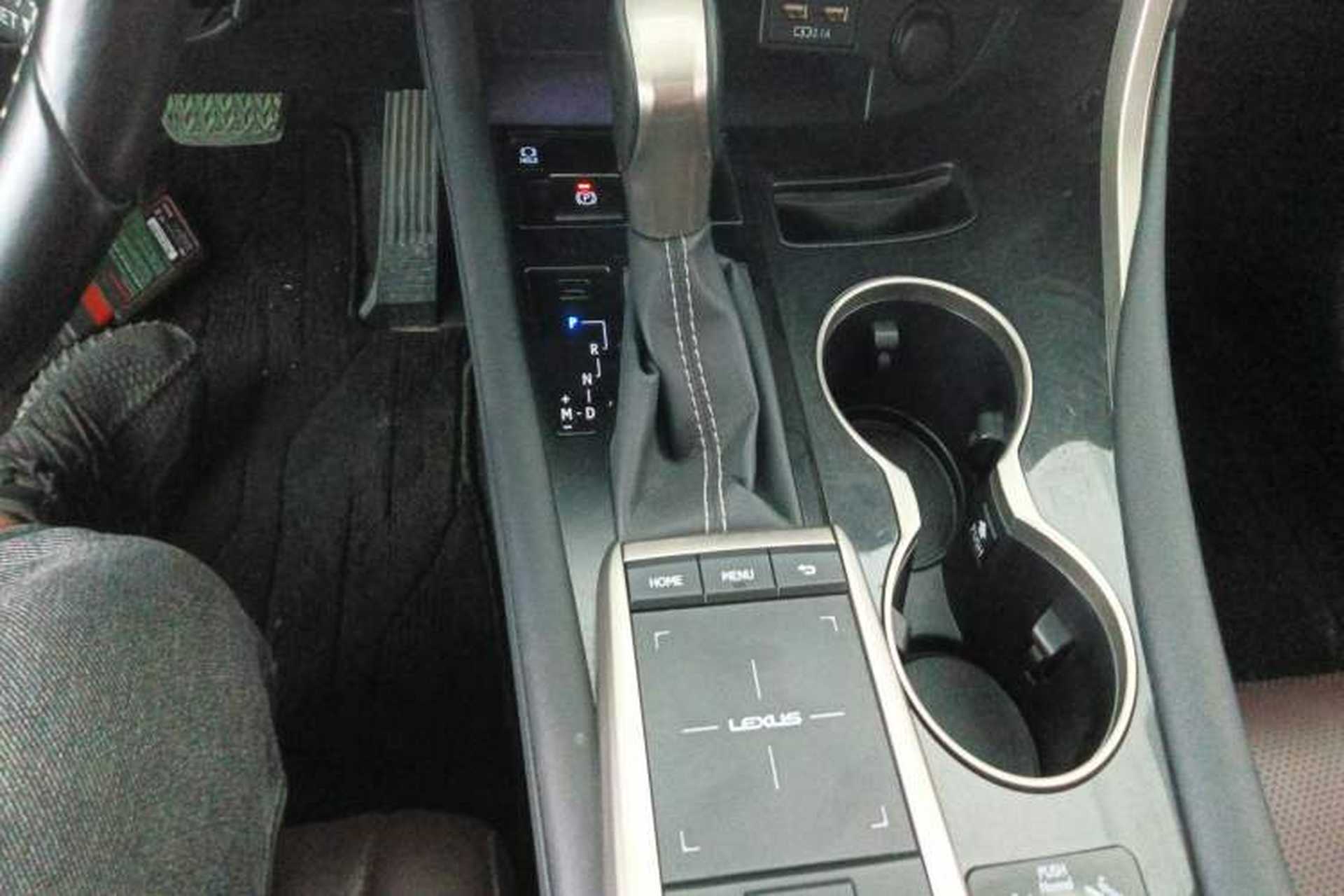 Used Lexus RX 2020 Revised Version 300 Two-Wheel Drive Elite Edition Gear Lever