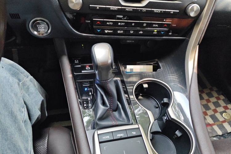 Used Lexus RX 2020 300 4x4 Elegant Edition China VI Gear Lever