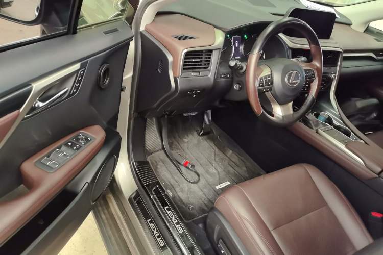 Used Lexus RX 2020 Facelifted 300 4x4 Elegant Edition Interior 2