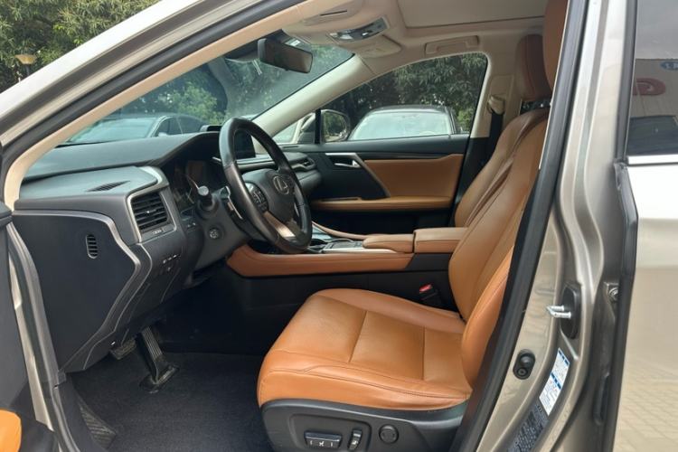 Used Lexus RX 2020 Facelifted 300 4x4 Elegant Edition Interior 2