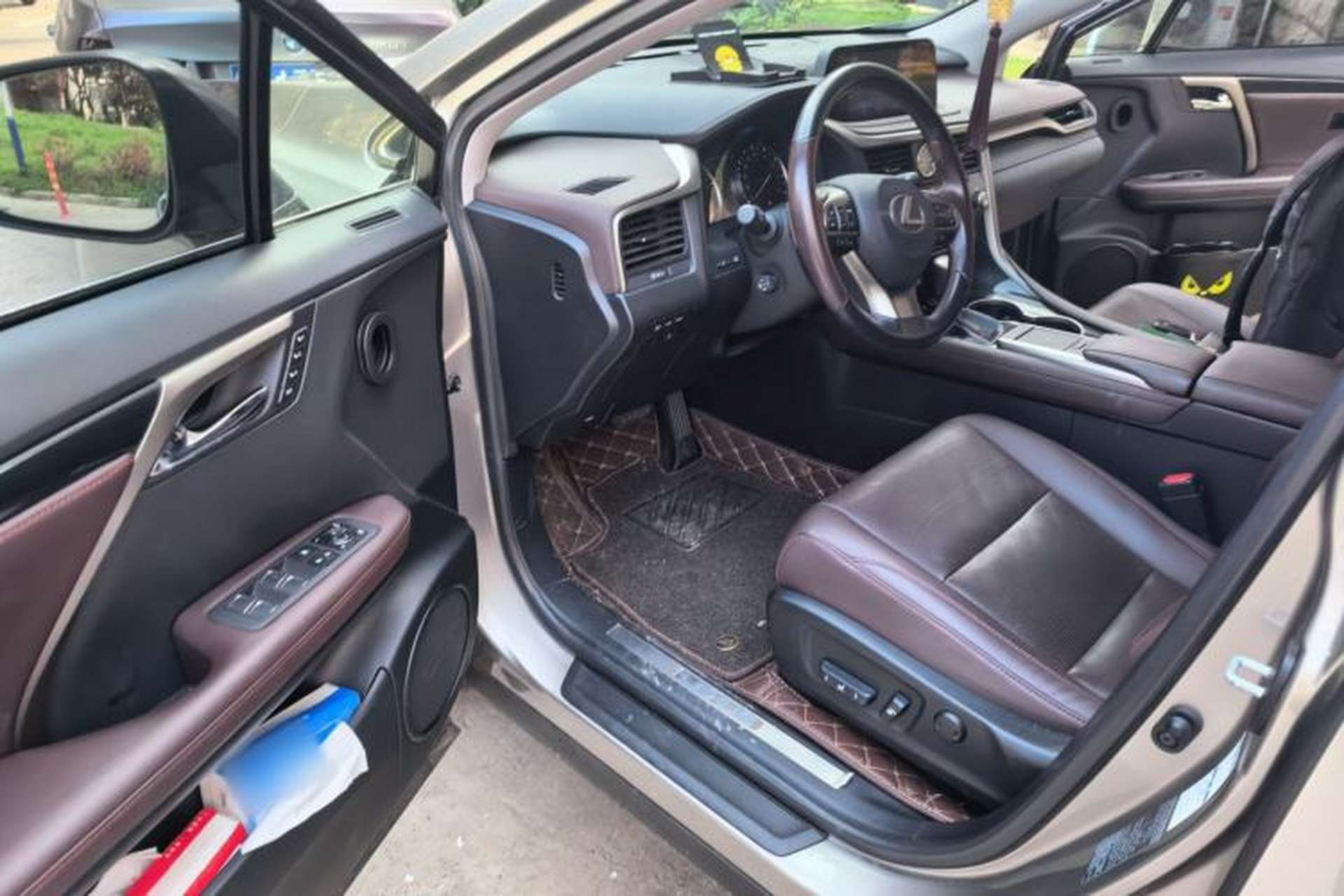 Used Lexus RX 2020 Facelifted 300 4x4 Elegant Edition Interior 3