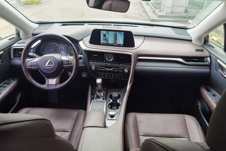 Used Lexus RX 2020 Facelifted 300 4x4 Elegant Edition Interior 6