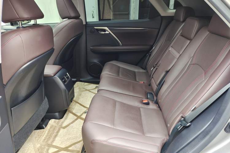 Used Lexus RX 2020 Facelifted 300 4x4 Elegant Edition Interior 6