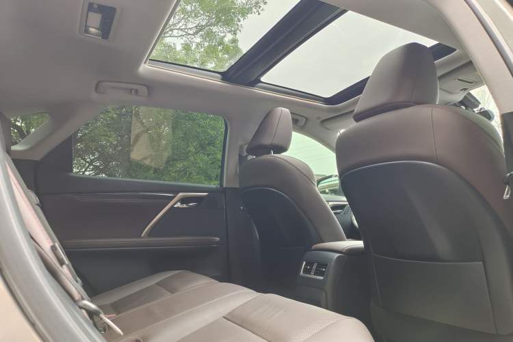 Used Lexus RX 2020 Facelifted 300 4x4 Elegant Edition Interior 9