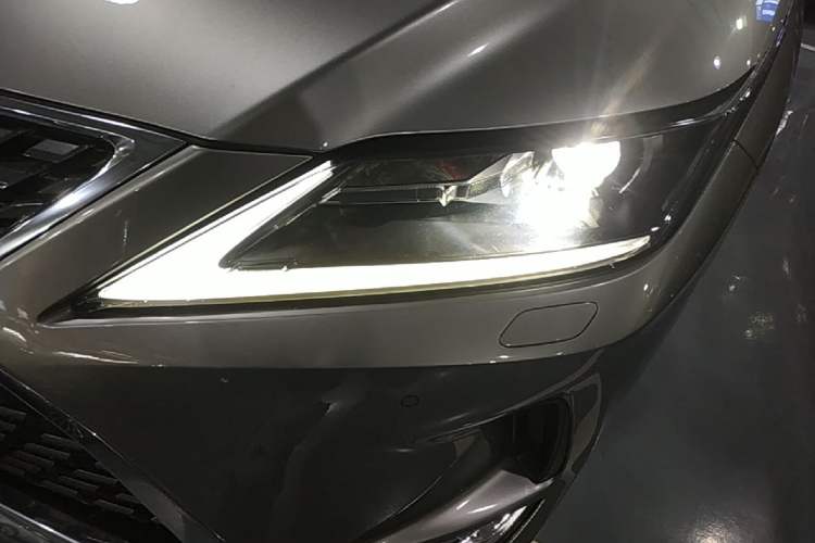 Used Lexus RX 2020 Revised Version 300 Two-Wheel Drive Elite Edition Left Front Headlight