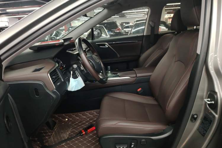 Used Lexus RX 2020 Revised Version 300 Two-Wheel Drive Comfort Edition Left Front Seat